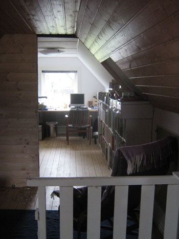 Efter renoveringen. Min arbetsplats skymtar långt fram.