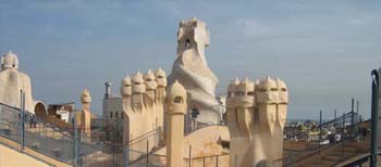 Häxskrämmare på Casa Milà s tak